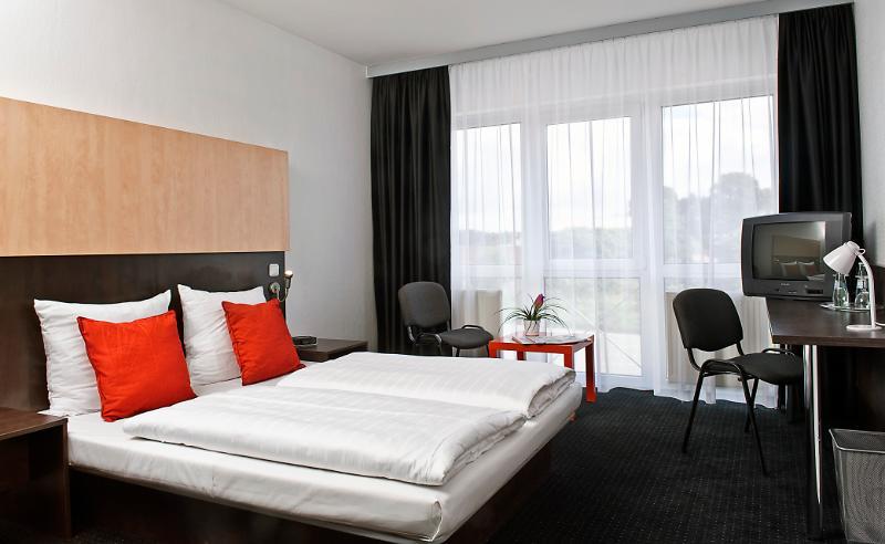 Good Morning + Bad Oldesloe Hotel Buitenkant foto