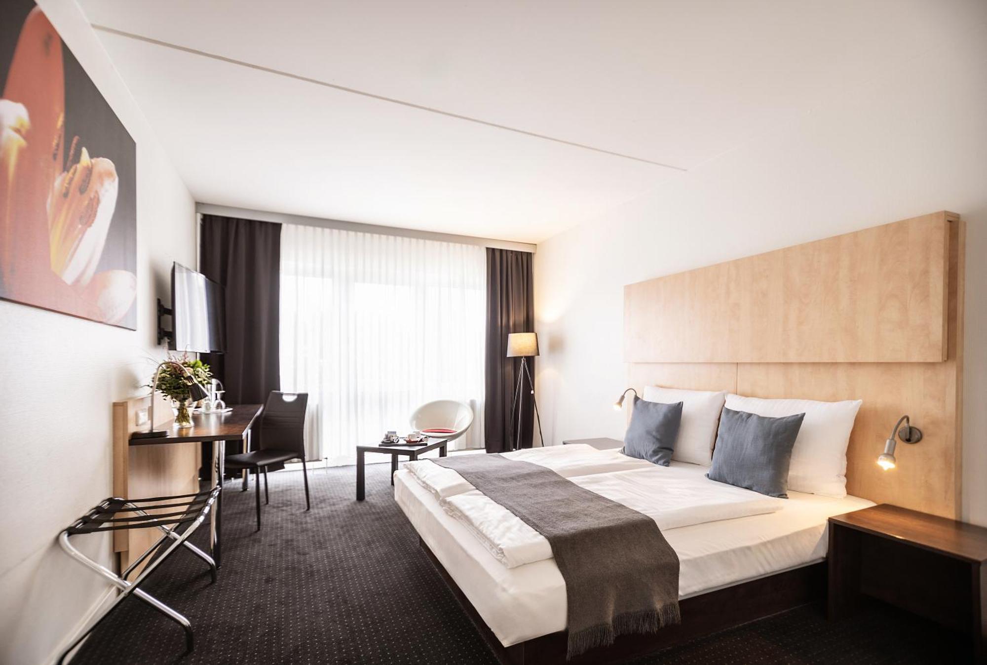 Good Morning + Bad Oldesloe Hotel Buitenkant foto